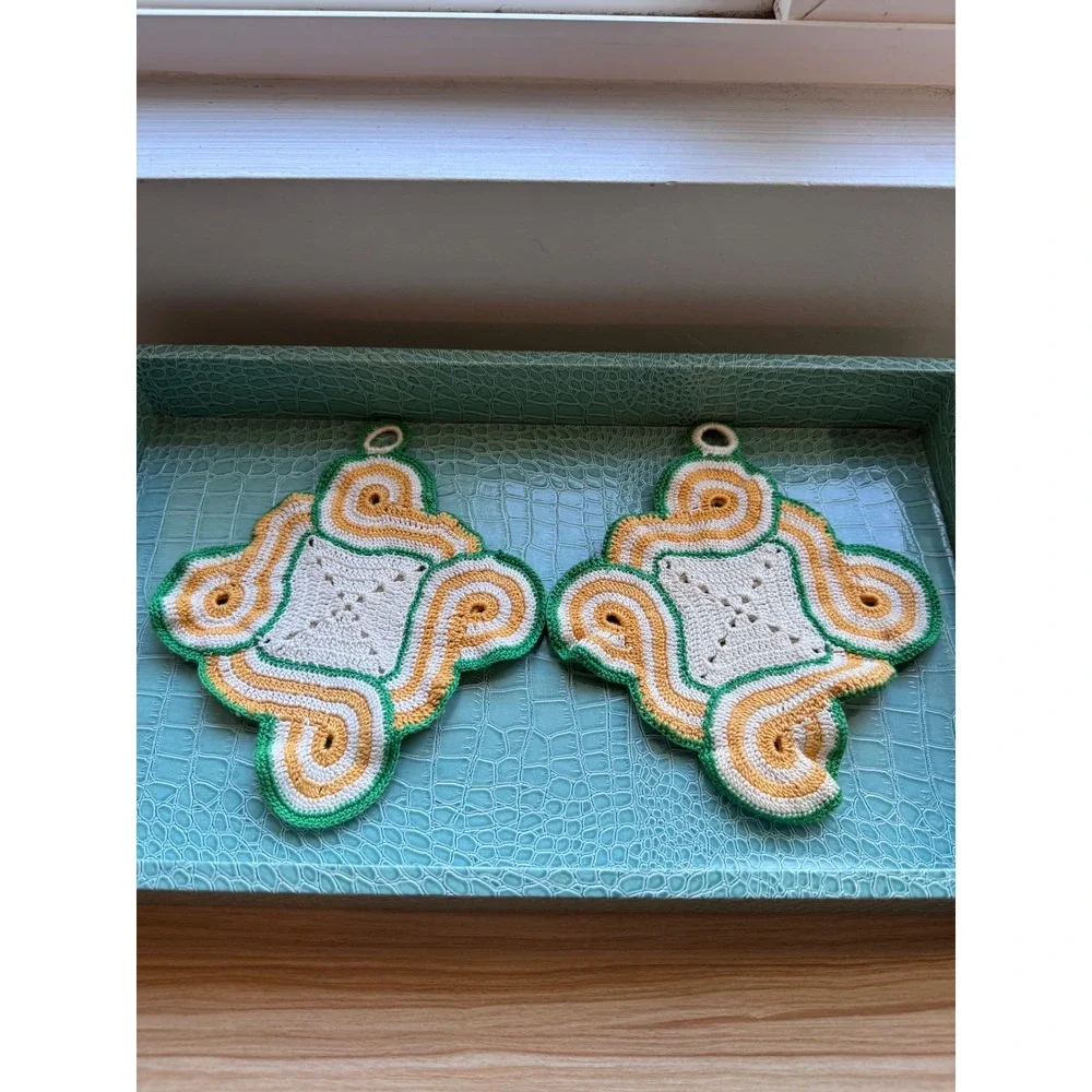 Vintage Handmade Crochet Pot Holders Set of 2 Green Yellow Swirl Retro Hot Pads